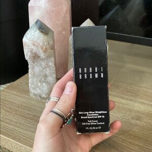 🌼 New in Box Bobbi Brown Skin Long-Wear Weightless Foundation